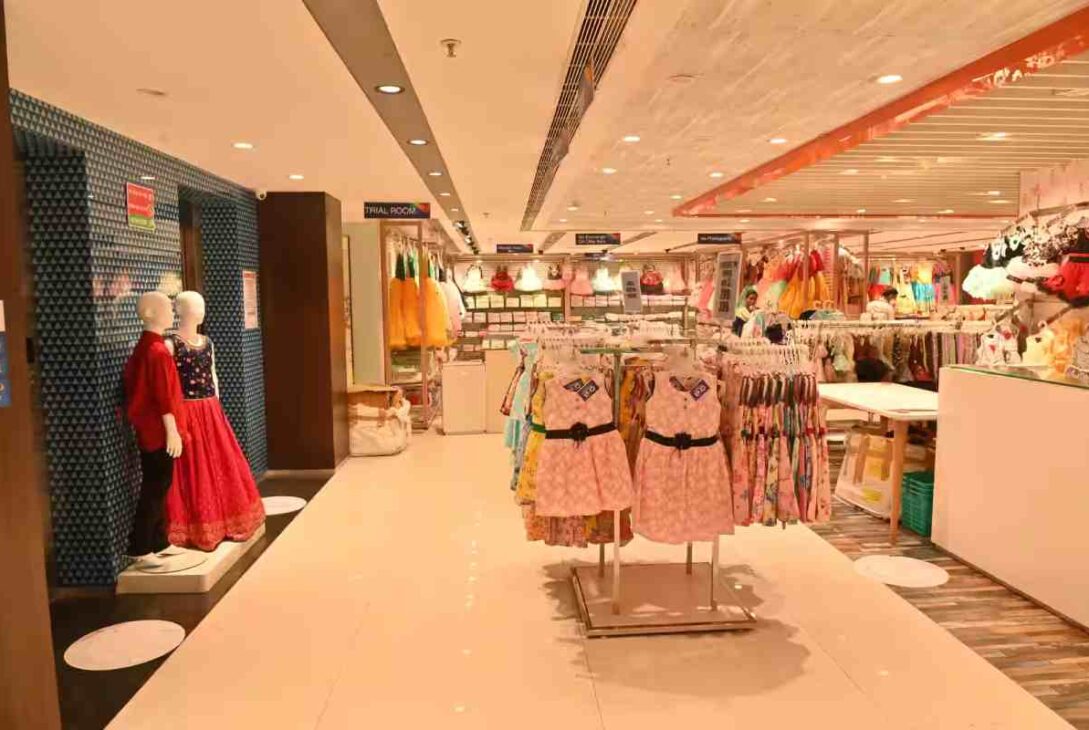 CMR Shopping Mall Rajamahendravaram Reviews